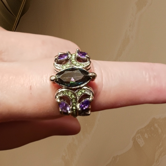 Gorgeous Purple & Green Stone Ring Ladies size 5 1/2 Silver Toned AB MARQUIS - Picture 1 of 7